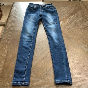 Firm price- The Style Between Us distressed blue skinny jeans Size 00